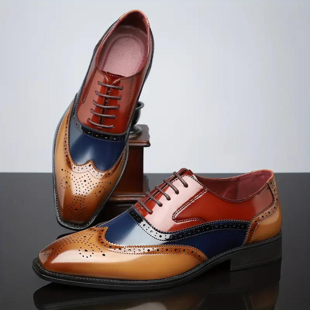 Buty brogue z szpiczastym noskiem i sznurowaniem