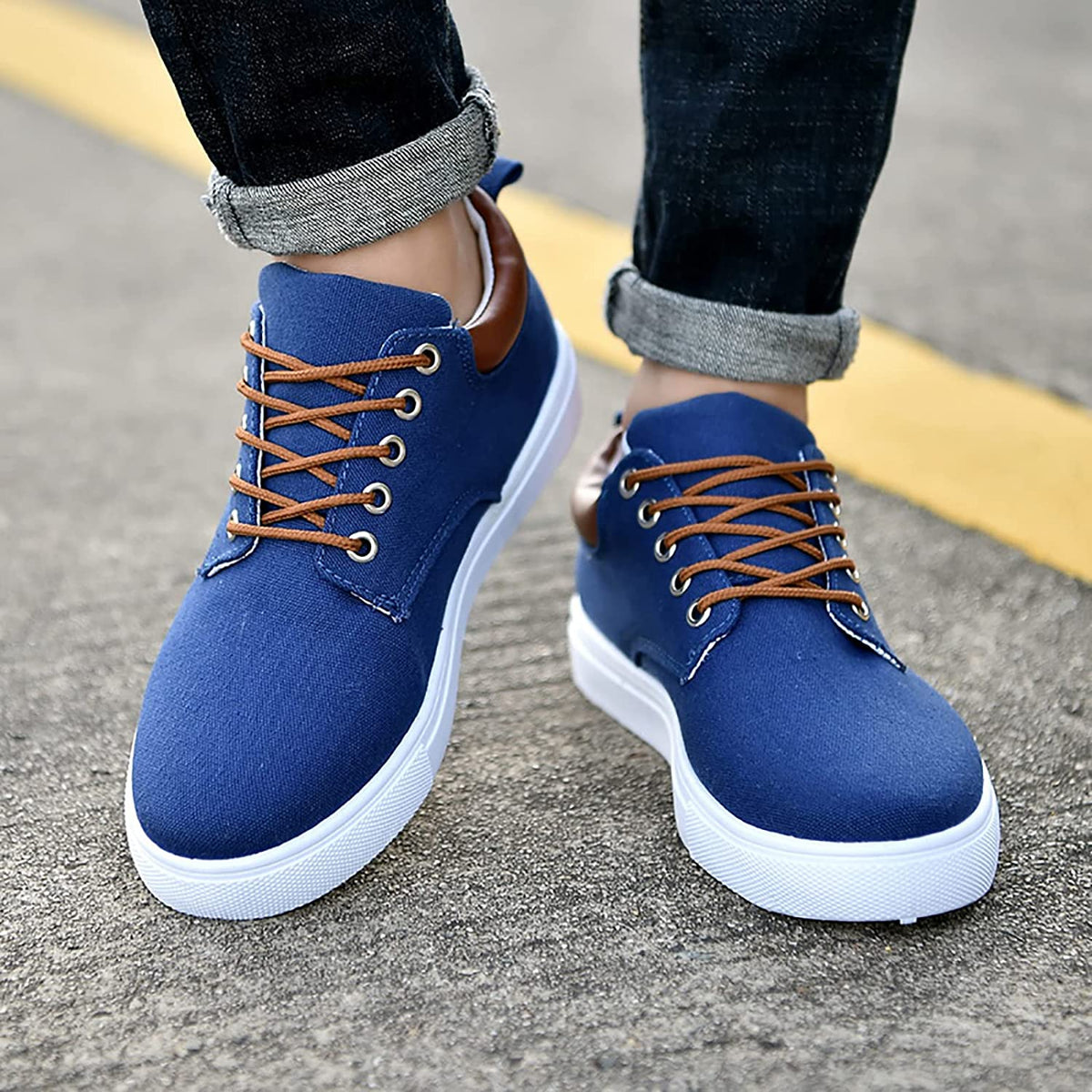 Sznurowane Sneakersy Męskie na Białej Podeszwie