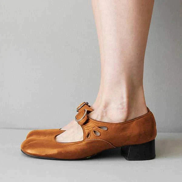 Buty damskie z klamrą