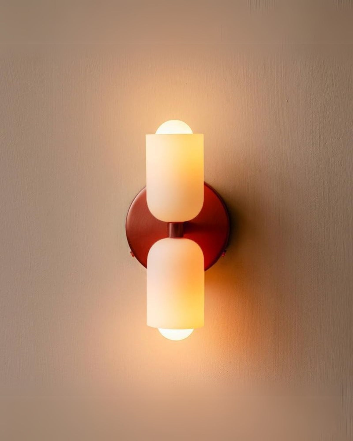 Pionowa Symetryczna Lampa Ścienna w Kształcie Pigułki