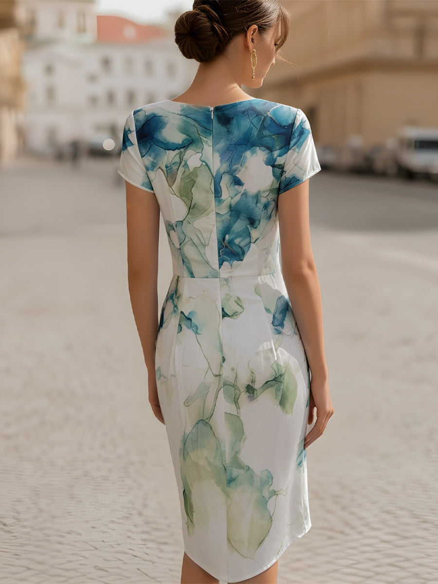 Sukienka o dopasowanym kroju z krótkim rękawem i marszczeniem z przodu