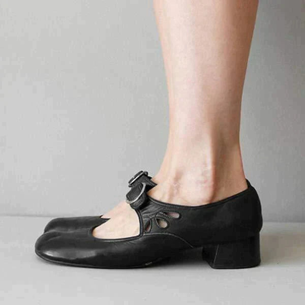 Buty damskie z klamrą
