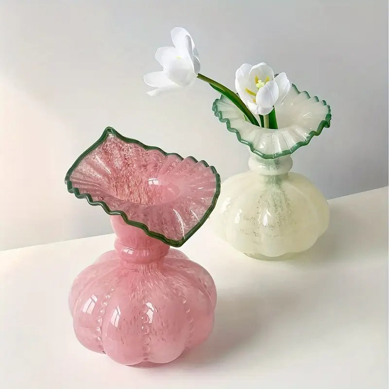 Okrągły Wazon z Falistym Brzegiem