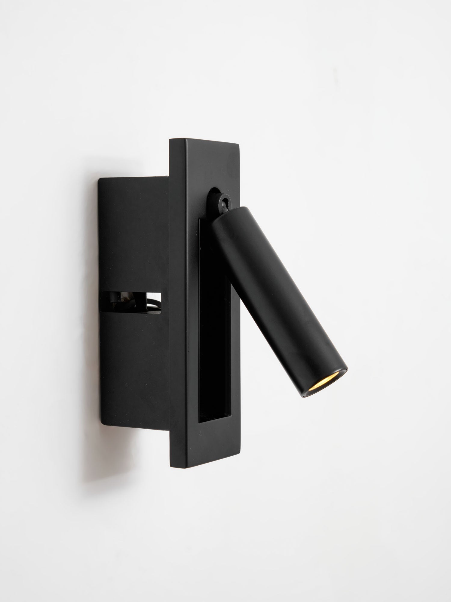 Ścienna Lampa Przyłóżkowa