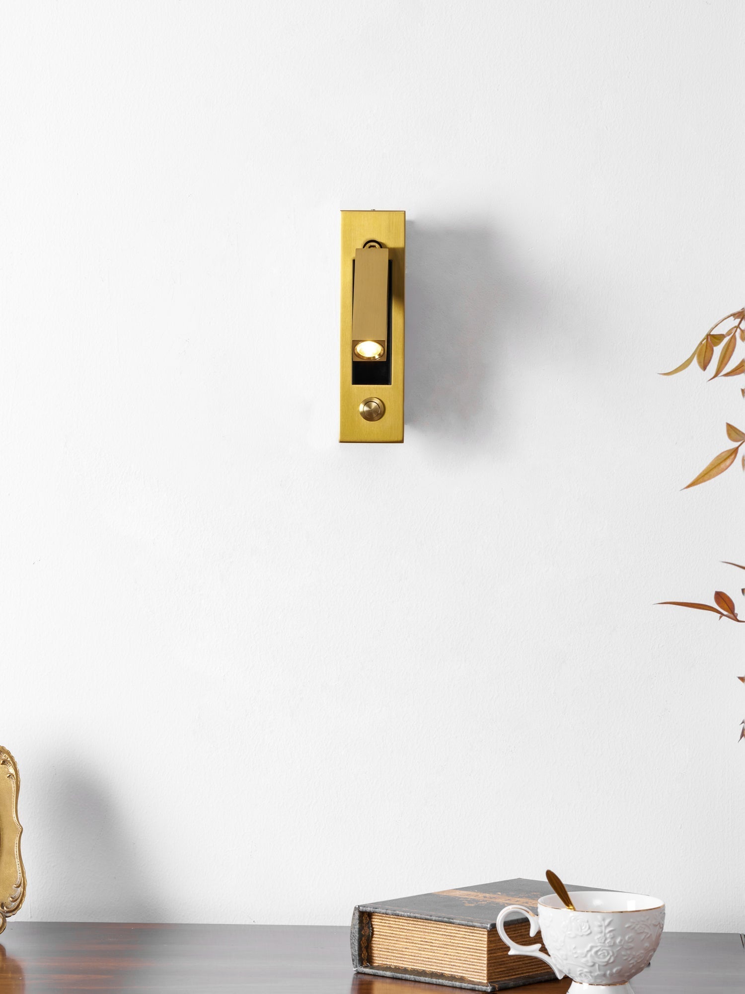 Ścienna Lampa Przyłóżkowa